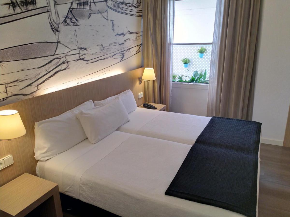 Hotel Mediterrani กาเลญา เด ปาลาฟรูเจล ภายนอก รูปภาพ