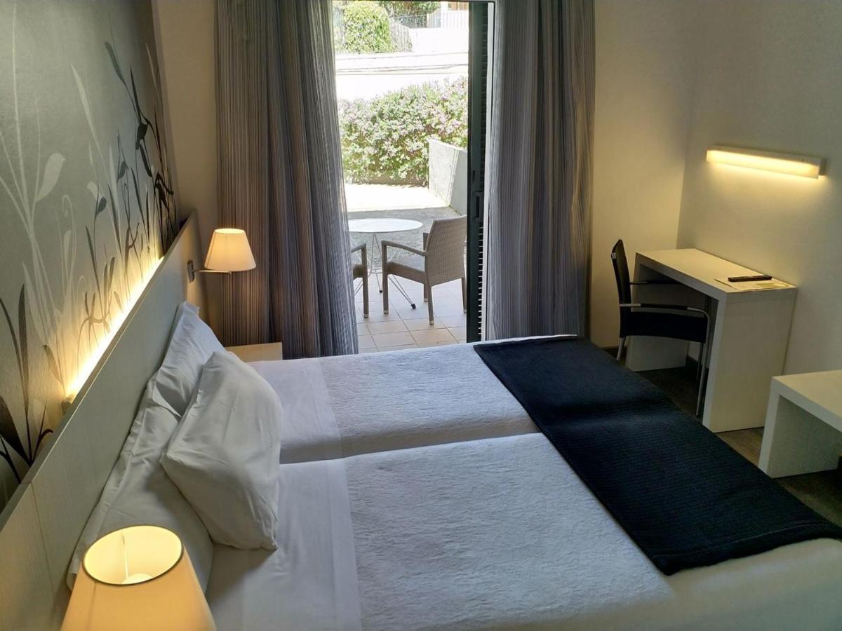 Hotel Mediterrani กาเลญา เด ปาลาฟรูเจล ภายนอก รูปภาพ