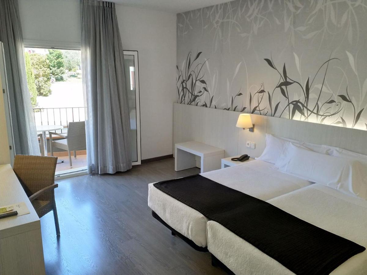 Hotel Mediterrani กาเลญา เด ปาลาฟรูเจล ภายนอก รูปภาพ
